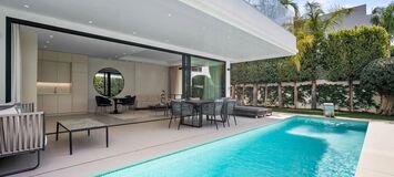 Villa moderna de 4 dormitorios en Río Verde con piscina