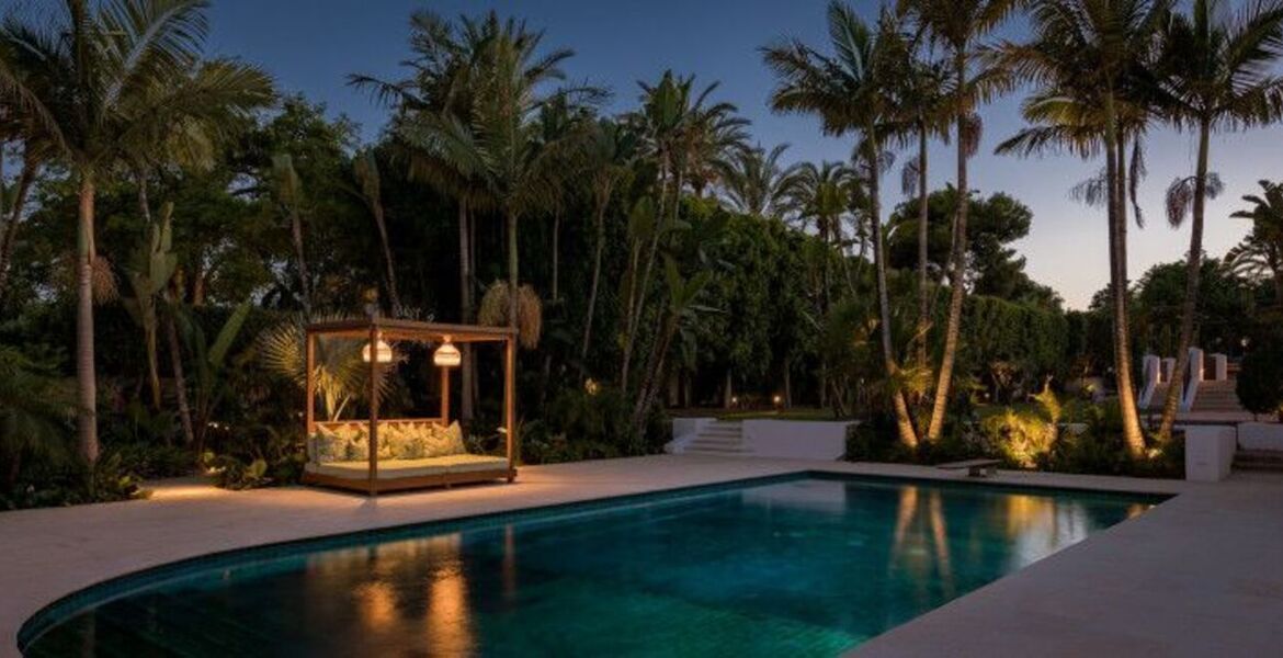 Villa de lujo en la Milla de Oro de Marbella con piscina