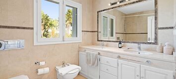Villa de lujo en Marbella con piscina y cerca de la playa