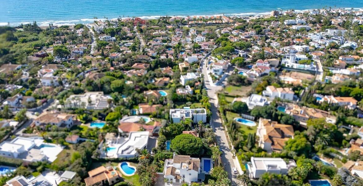 Villa de lujo en Marbella con piscina y cerca de la playa