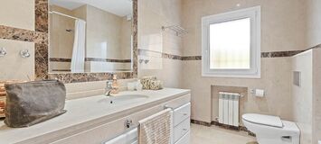 Villa de lujo en Marbella con piscina y cerca de la playa