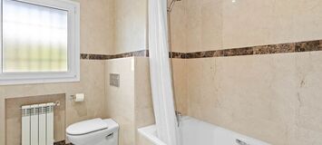 Villa de lujo en Marbella con piscina y cerca de la playa
