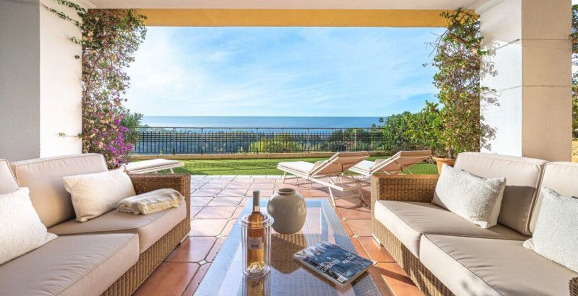 Apartamento de lujo en Condado de Sierra Blanca