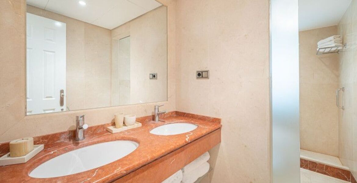 Apartamento de lujo en Condado de Sierra Blanca