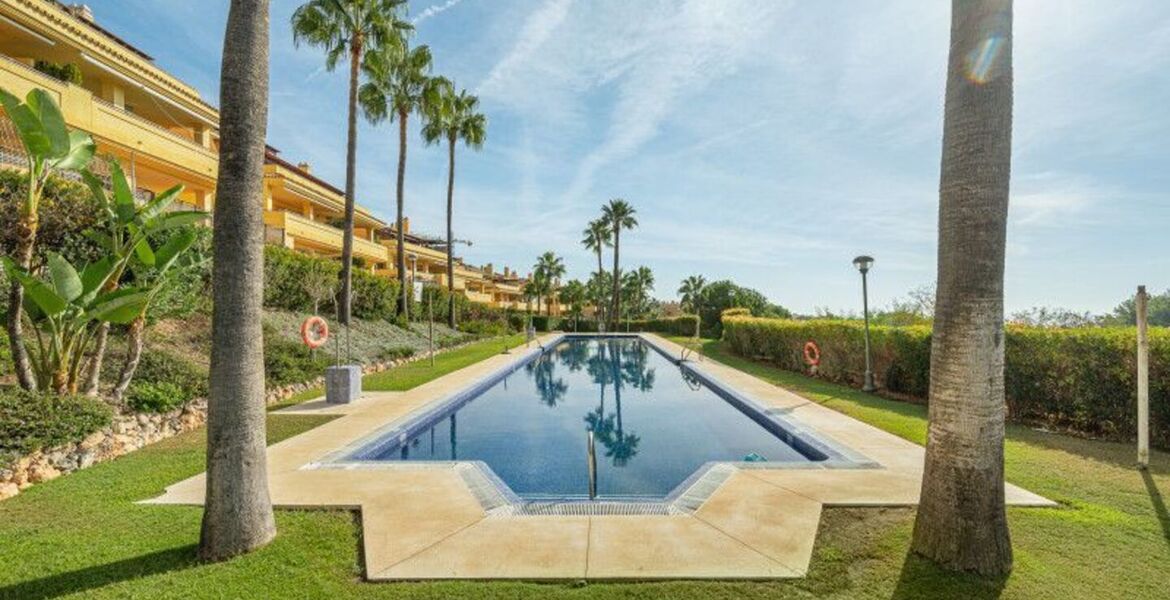 Apartamento de lujo en Condado de Sierra Blanca
