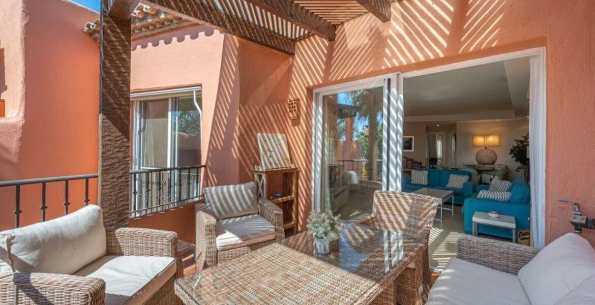 Amplio apartamento de 3 dormitorios en Oasis de Marbella