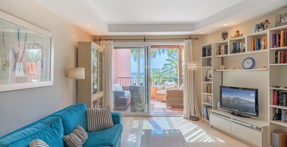 Amplio apartamento de 3 dormitorios en Oasis de Marbella