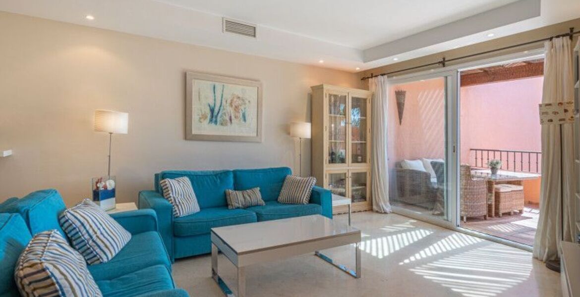 Amplio apartamento de 3 dormitorios en Oasis de Marbella