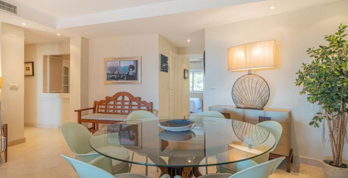 Amplio apartamento de 3 dormitorios en Oasis de Marbella
