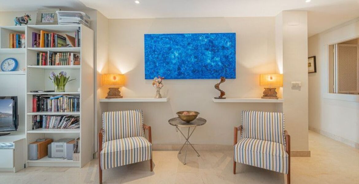Amplio apartamento de 3 dormitorios en Oasis de Marbella