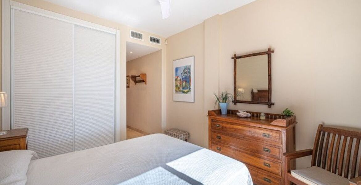Amplio apartamento de 3 dormitorios en Oasis de Marbella