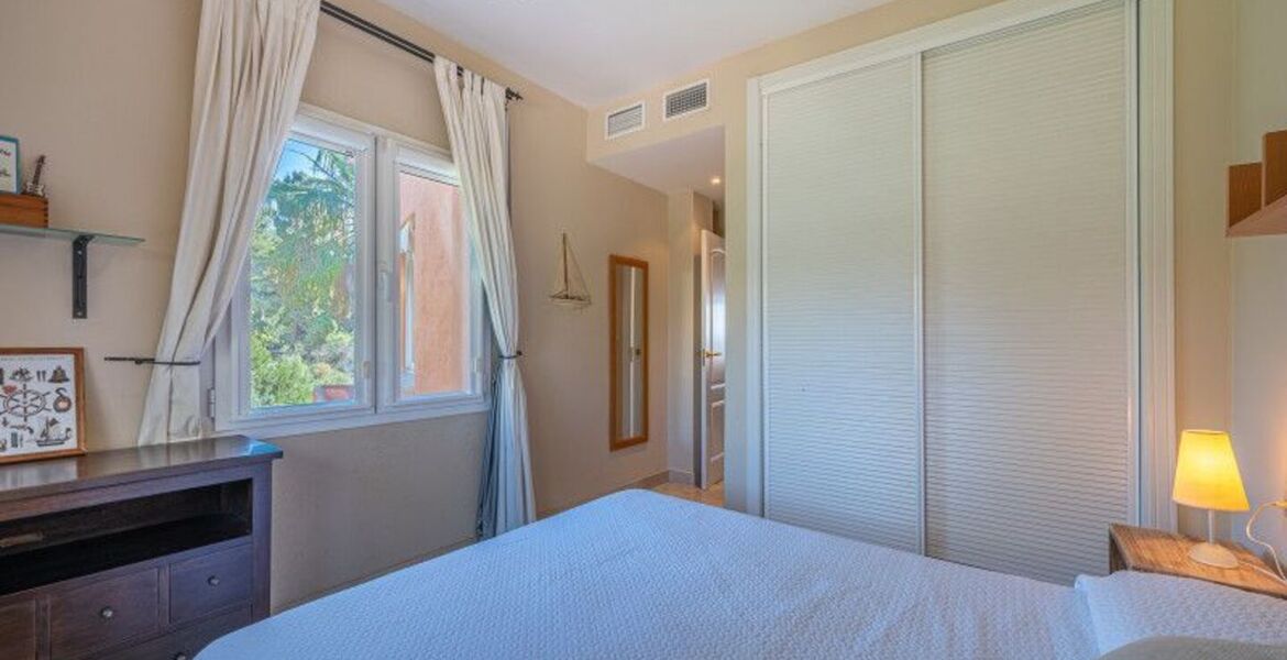 Amplio apartamento de 3 dormitorios en Oasis de Marbella