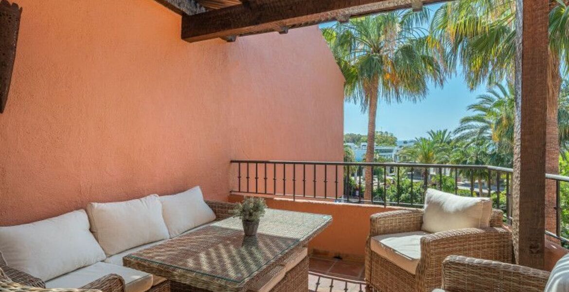 Amplio apartamento de 3 dormitorios en Oasis de Marbella