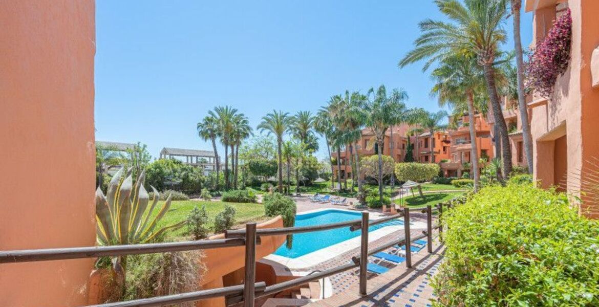 Amplio apartamento de 3 dormitorios en Oasis de Marbella