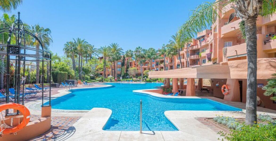 Amplio apartamento de 3 dormitorios en Oasis de Marbella