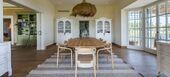 Impresionante villa de estilo rústico en Marbella Hill Club
