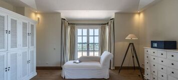 Impresionante villa de estilo rústico en Marbella Hill Club