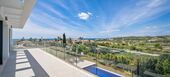 Villa contemporánea en Estepona con piscina infinita