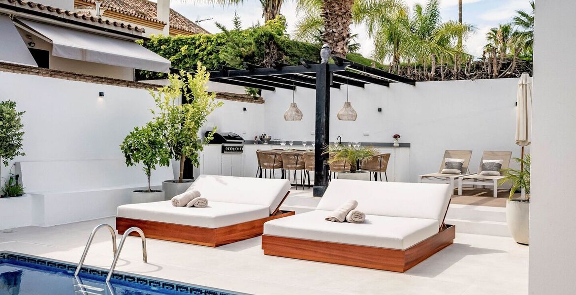 Luxury 8-Bedroom Villa Ideal for Families and Groups