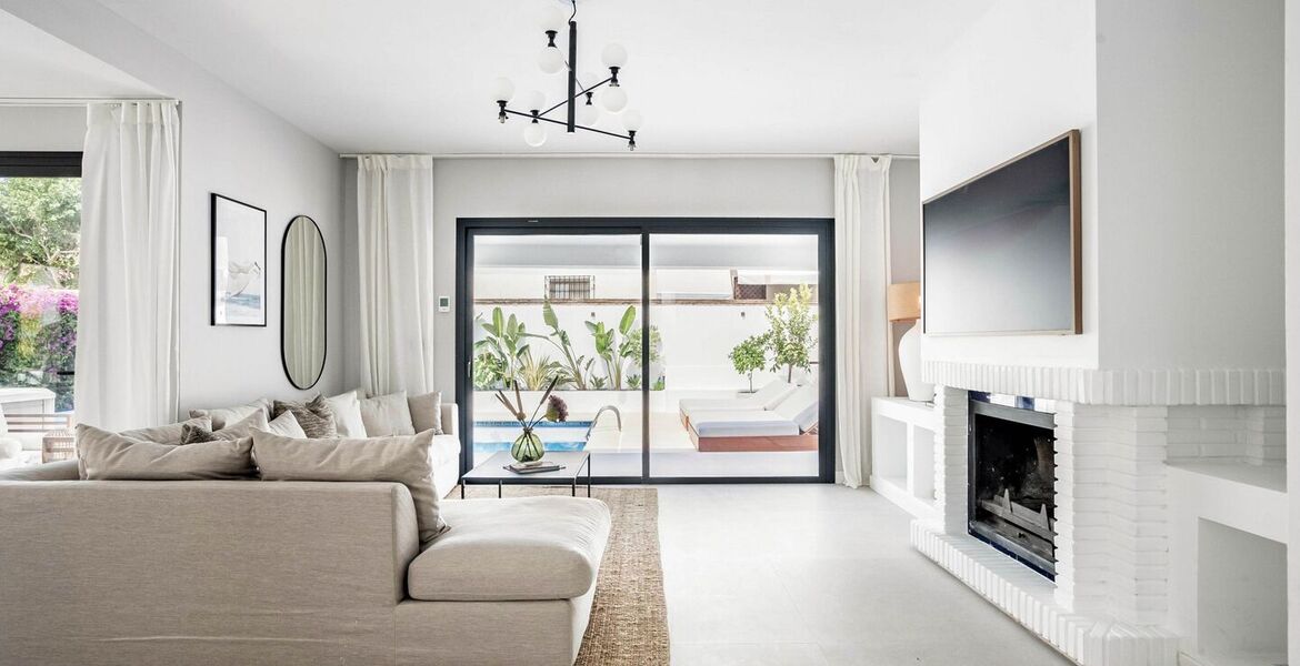 Luxury 8-Bedroom Villa Ideal for Families and Groups