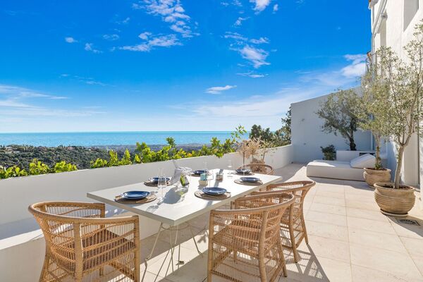 Chic Townhouse with Panoramic Sea and Mountain Views