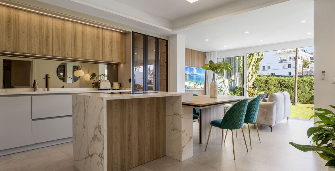 Elegante Apartamento de 2 Dormitorios en Nueva Andalucía