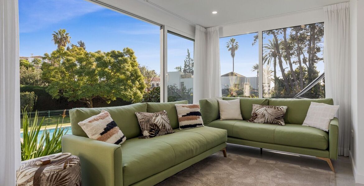 Elegante Apartamento de 2 Dormitorios en Nueva Andalucía