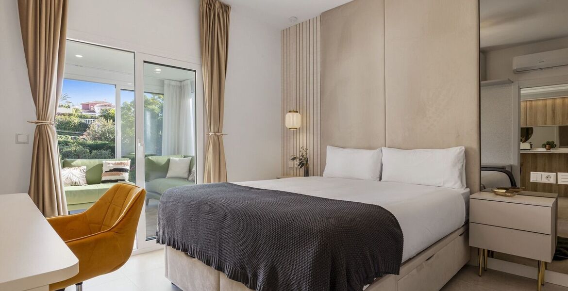 Elegante Apartamento de 2 Dormitorios en Nueva Andalucía