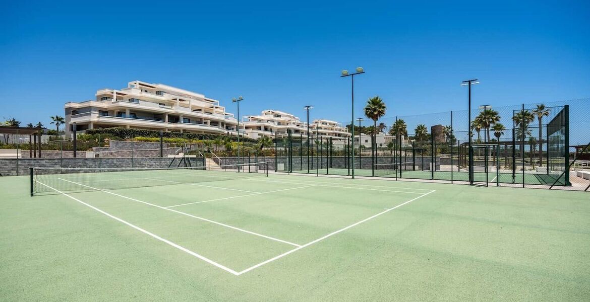 Apartamento de lujo en alquiler en primera línea de playa Es