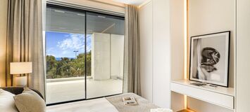 Villa de Lujo con Vistas al Mar y la Montaña