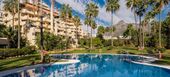Elegante Ático Dúplex en la Milla de Oro de Marbella