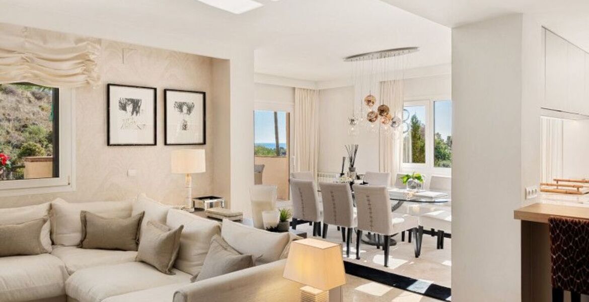 Elegante Ático Dúplex en la Milla de Oro de Marbella