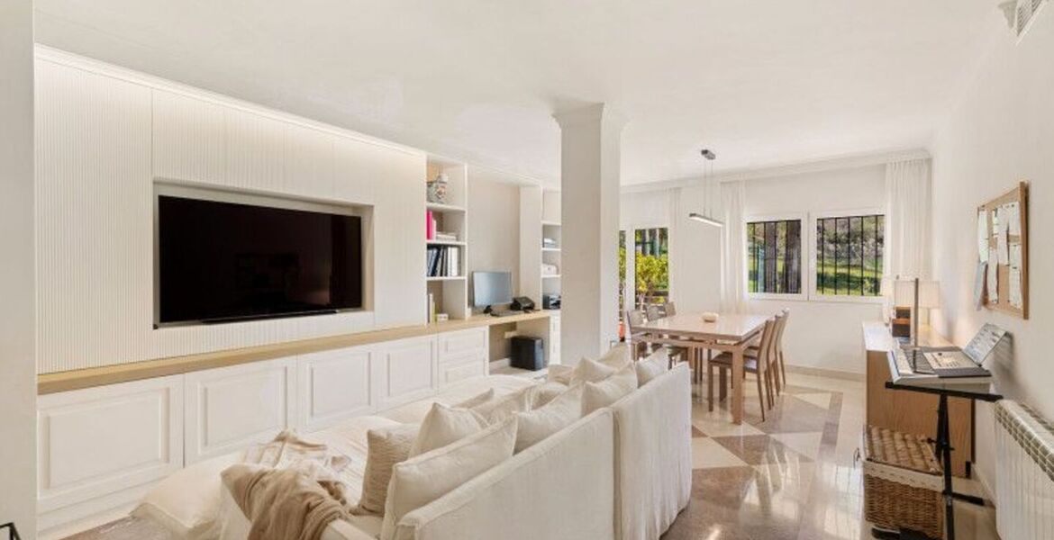 Elegante Ático Dúplex en la Milla de Oro de Marbella