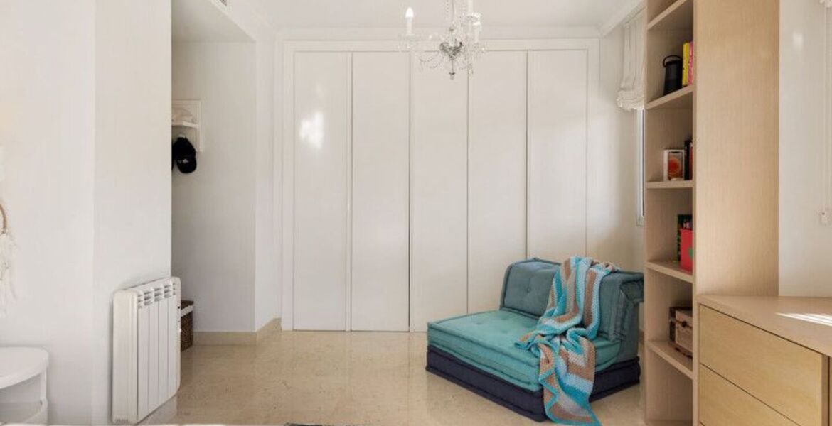 Elegante Ático Dúplex en la Milla de Oro de Marbella
