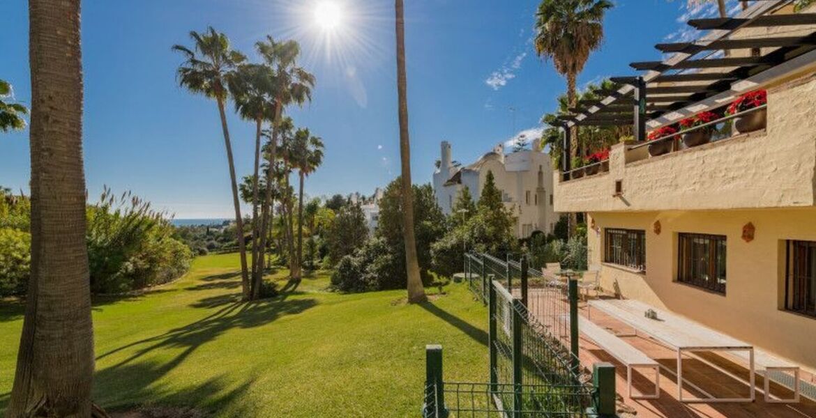 Elegante Ático Dúplex en la Milla de Oro de Marbella