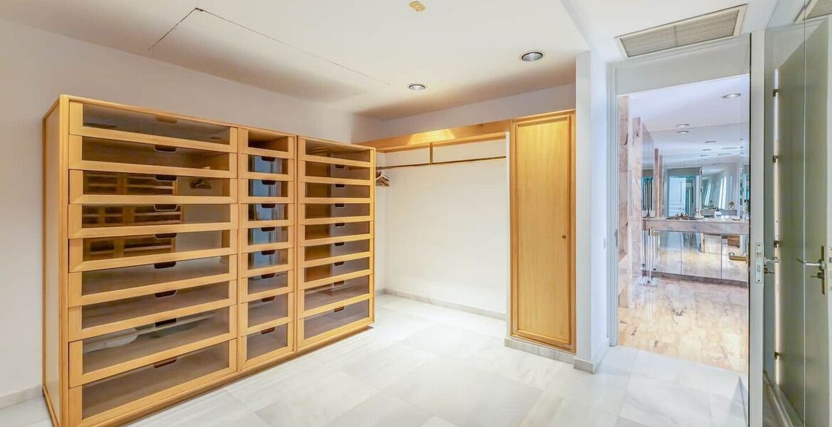 Excepcional Apartamento Dúplex en Prestigiosa Comunidad