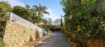 Impresionante Villa en un Entorno Tranquilo de Marbella