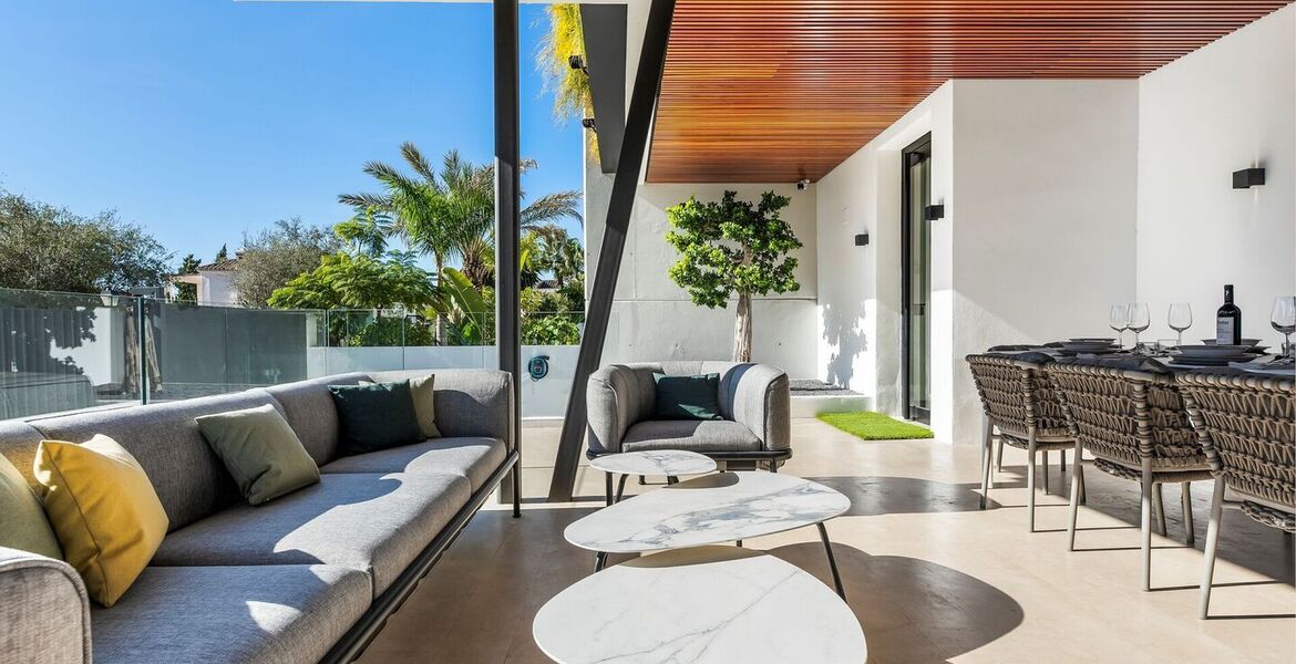 Elegante Villa a Pasos de la Playa en la Milla de Oro