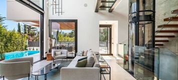 Elegante Villa a Pasos de la Playa en la Milla de Oro