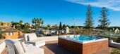Elegante Villa a Pasos de la Playa en la Milla de Oro