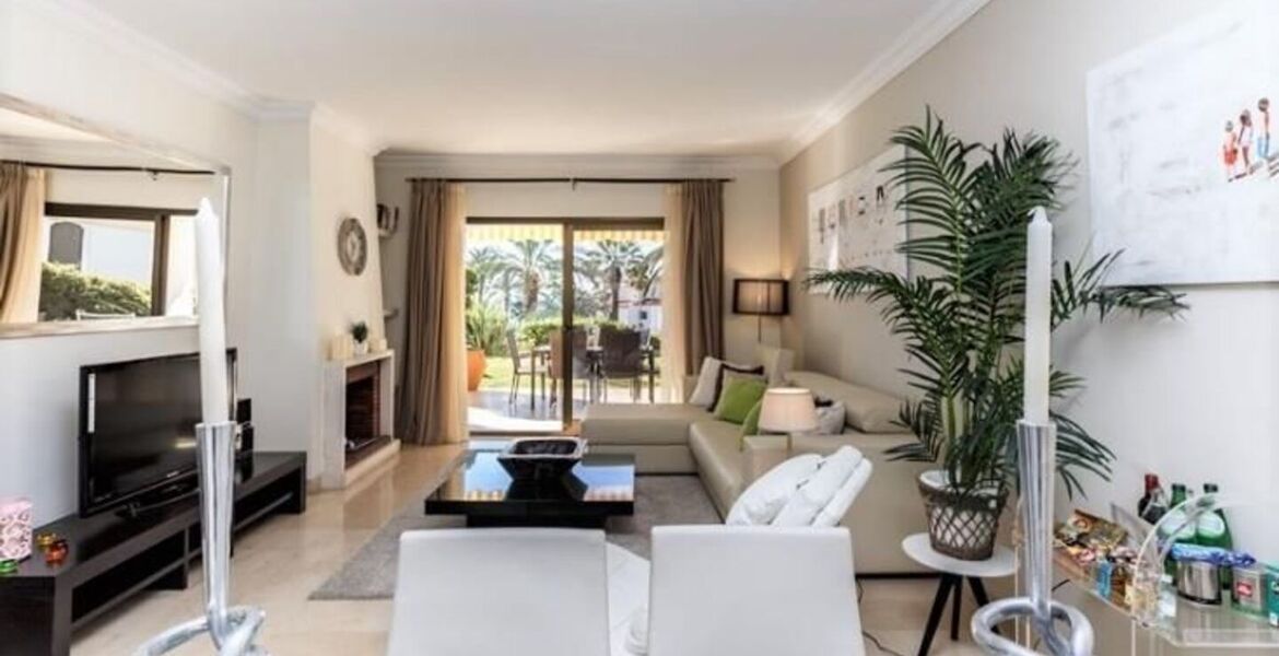 Apartamento en alquiler en Playa Esmeralda, Marbella