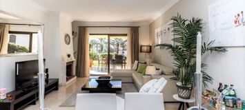 Apartamento en alquiler en Playa Esmeralda, Marbella