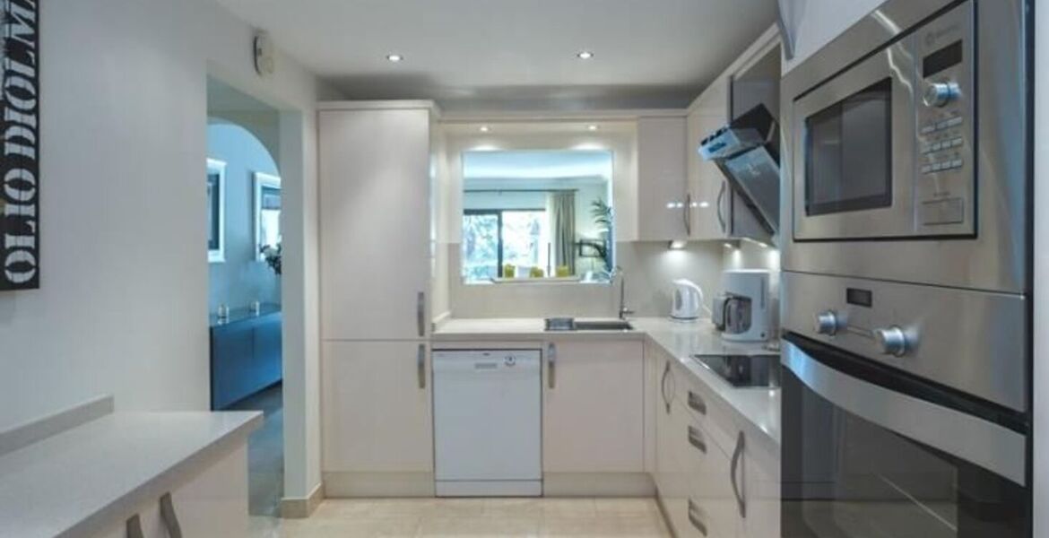 Apartamento en alquiler en Playa Esmeralda, Marbella