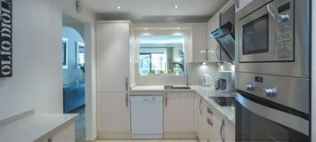 Apartamento en alquiler en Playa Esmeralda, Marbella