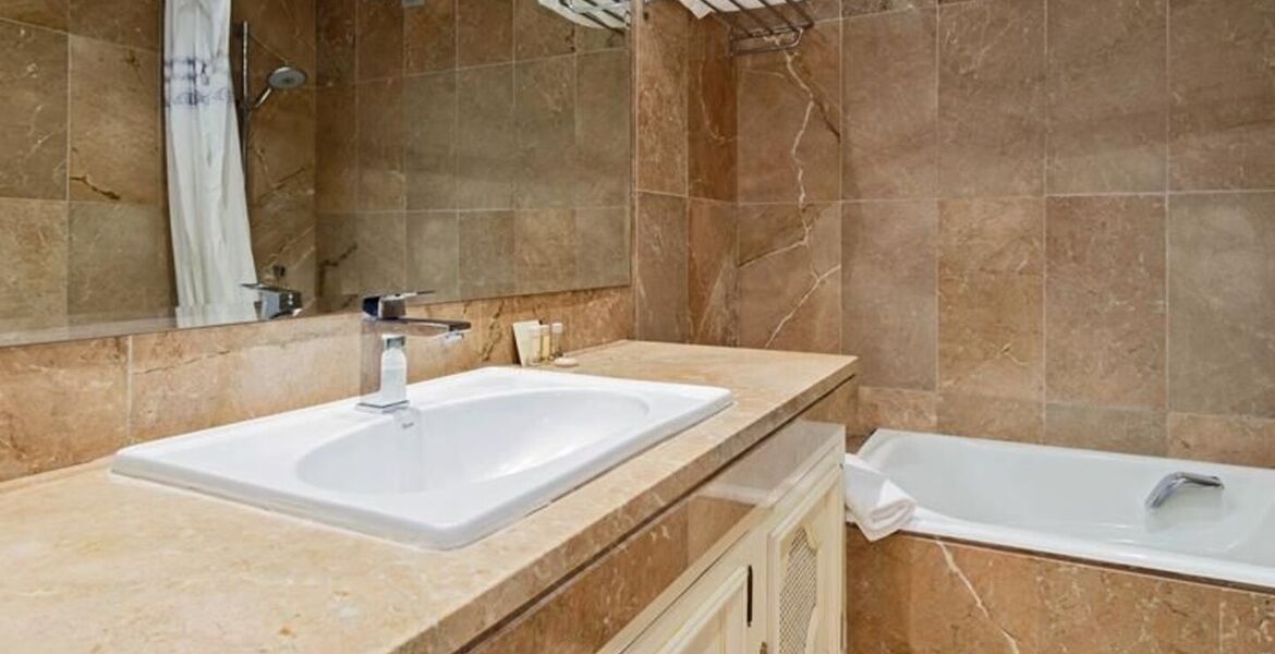 Apartamento en alquiler en Playa Esmeralda, Marbella