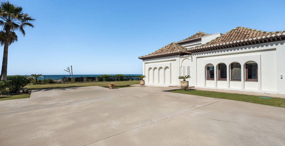 Villa en alquiler en Marbella Las Chapas