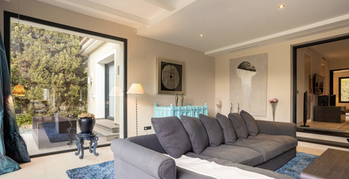 Villa en alquiler en Marbella Las Chapas