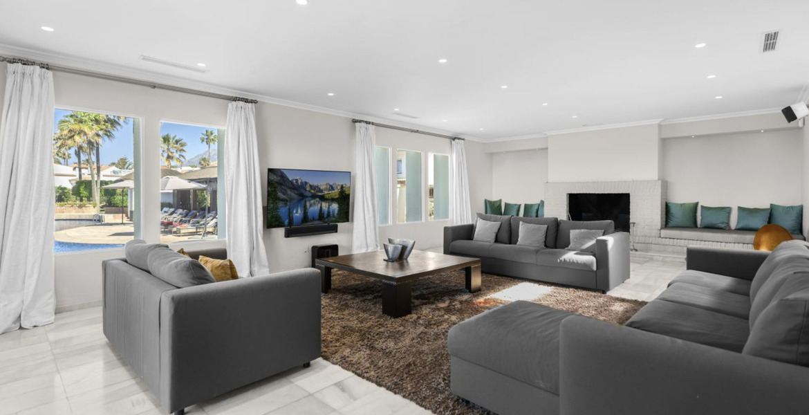 Villa en alquiler en Marbella Las Chapas