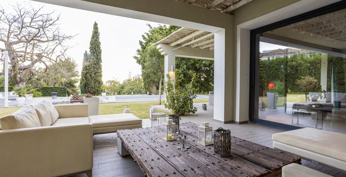 Villa en alquiler en Marbella Las Chapas