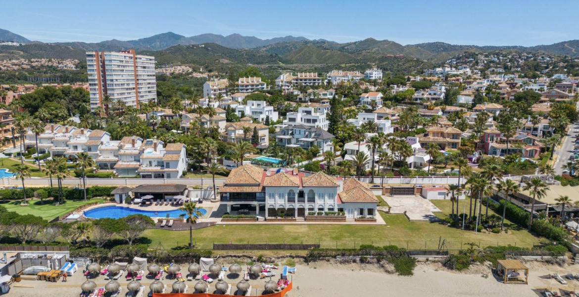 Villa en alquiler en Marbella Las Chapas